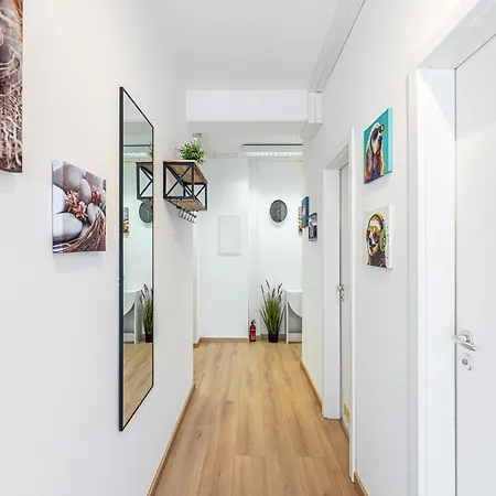 Divia - Lichtdurchflutete 3-zimmer Mit Terrasse - Zentral - Fuer Familien Und Geschaeftsreisende Erlangen