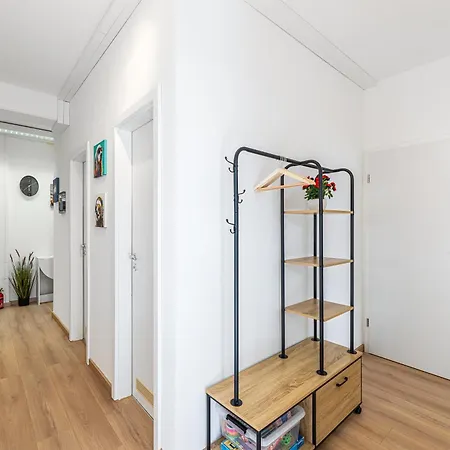 Divia - Lichtdurchflutete 3-zimmer Mit Terrasse - Zentral - Fuer Familien Und Geschaeftsreisende דירה ארלנגן
